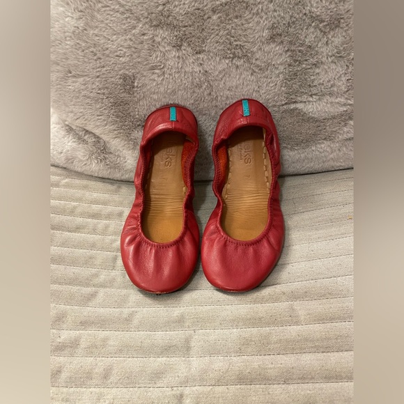 Tieks by Gavrieli in Cardinal Red - Picture 2 of 10